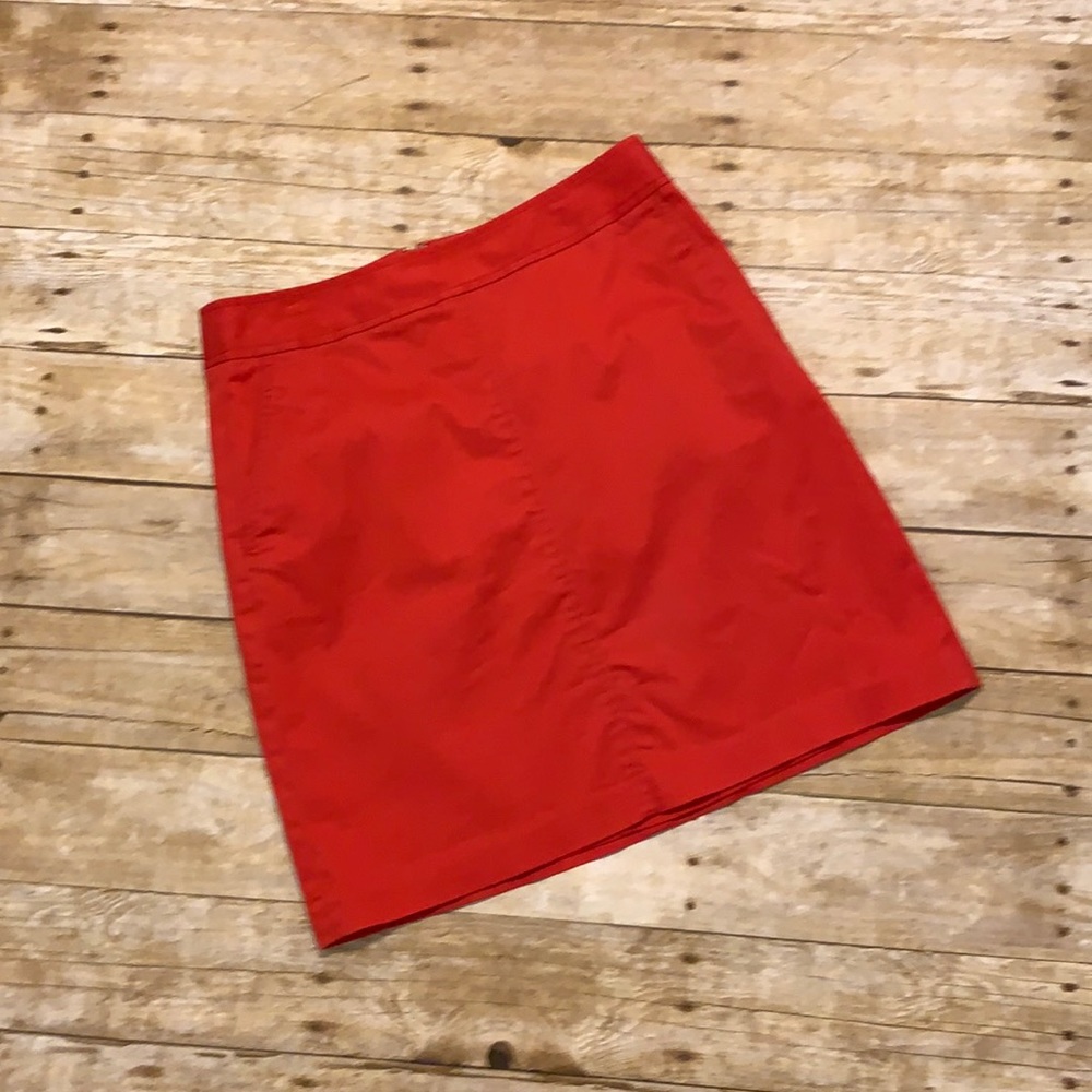 Trina Turk Collection at Banana Republic. Red Skirt Size 6. Excellent Condition.
